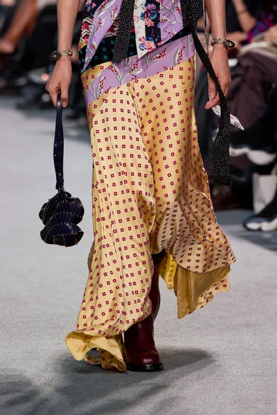 Look 94